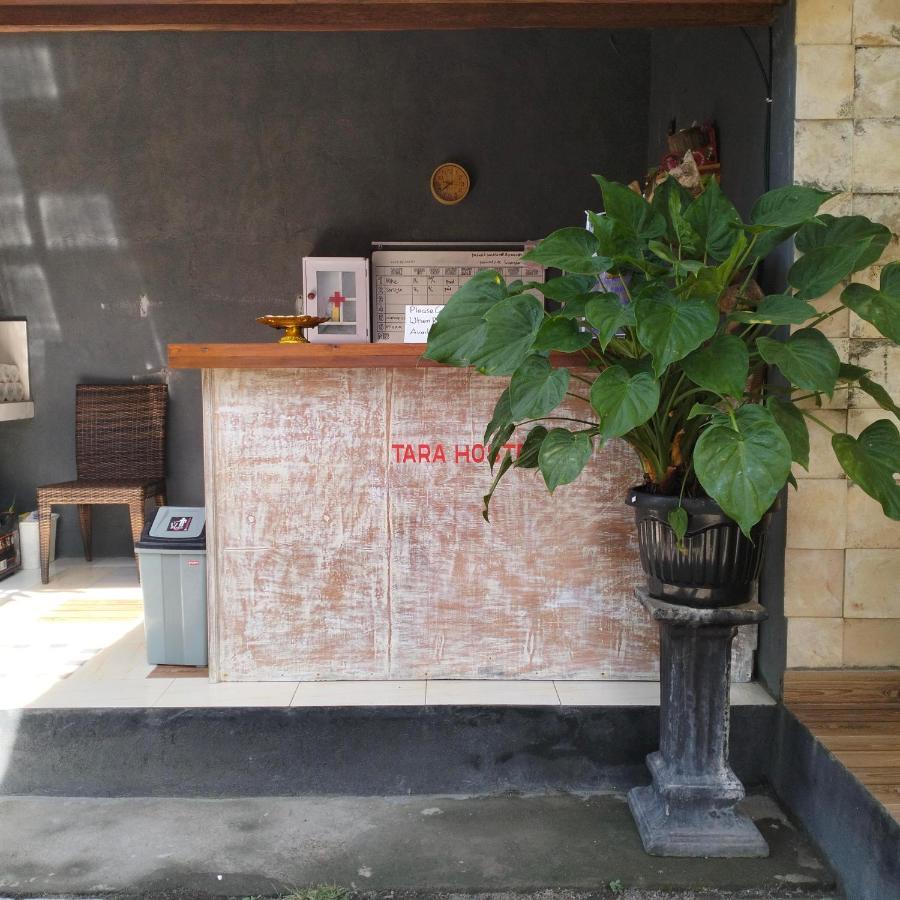 Tara Hostel Batununggul Extérieur photo