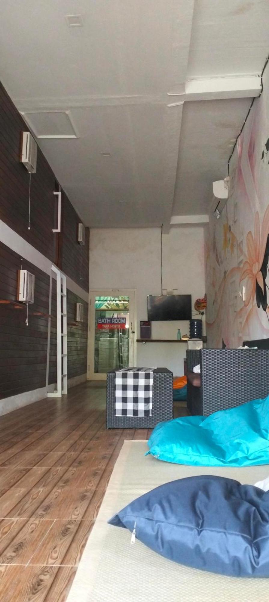 Tara Hostel Batununggul Chambre photo